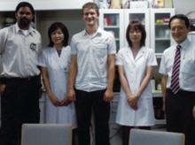 2010年、ポール（左から3番目）が髄膜腫研究を終えて
