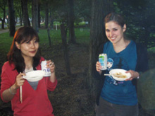2008年、大変明るいダイアナと学生の藤枝さん